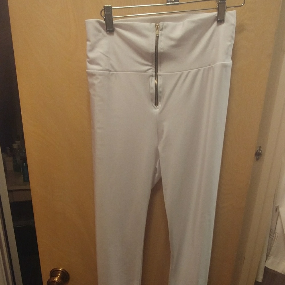 Pants - Picture 3 of 4